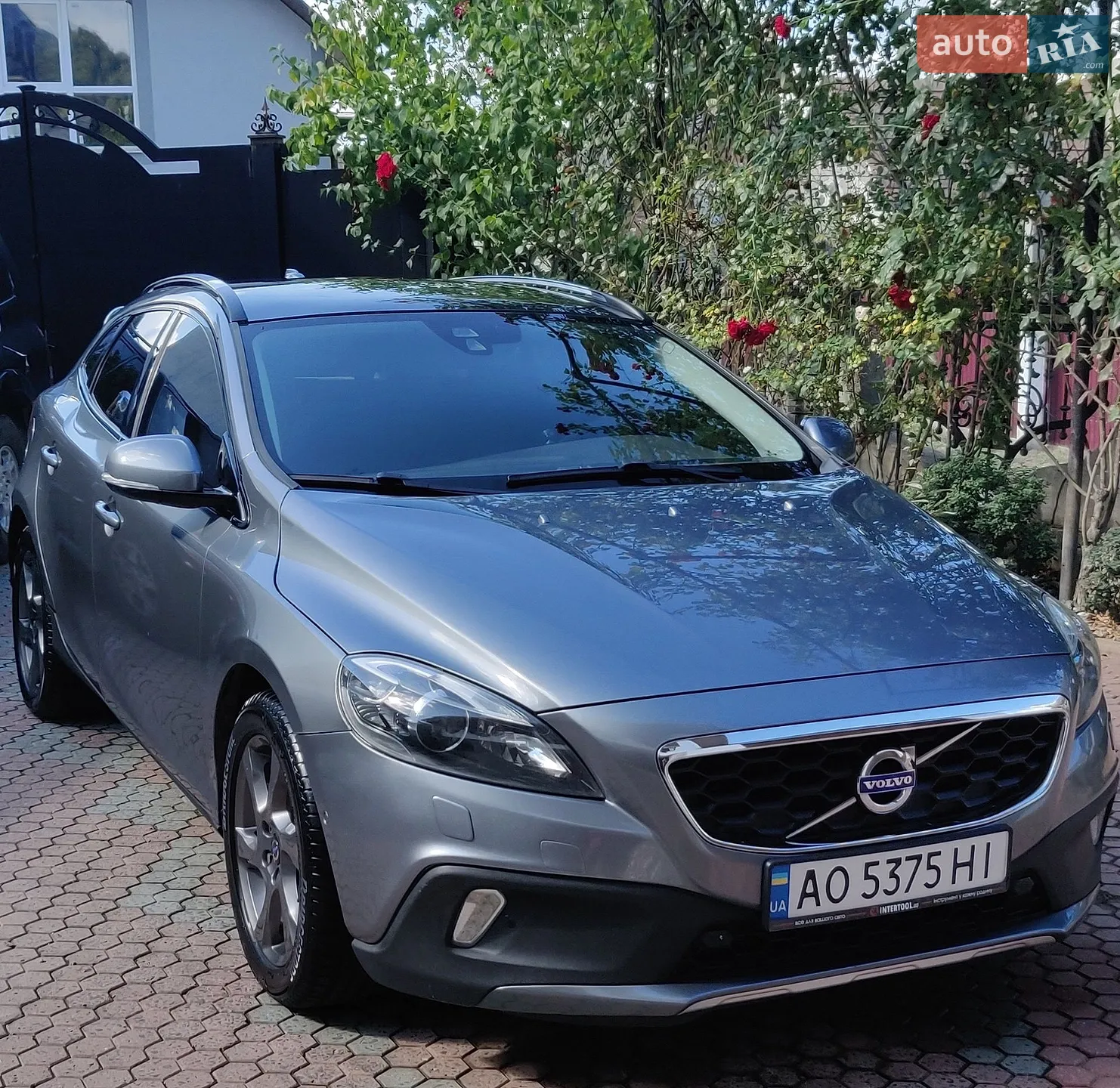 Volvo V40 Cross Country 2015 — 1