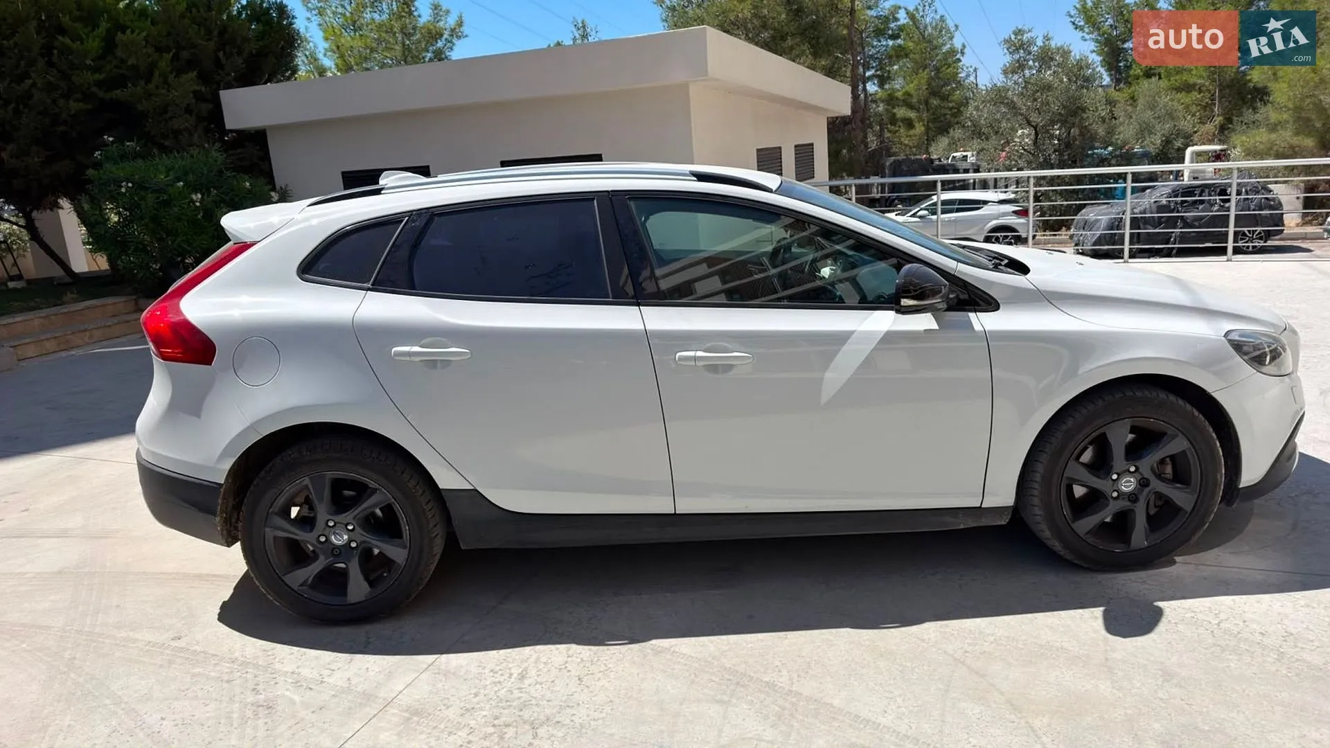 Volvo V40 Cross Country, 2013