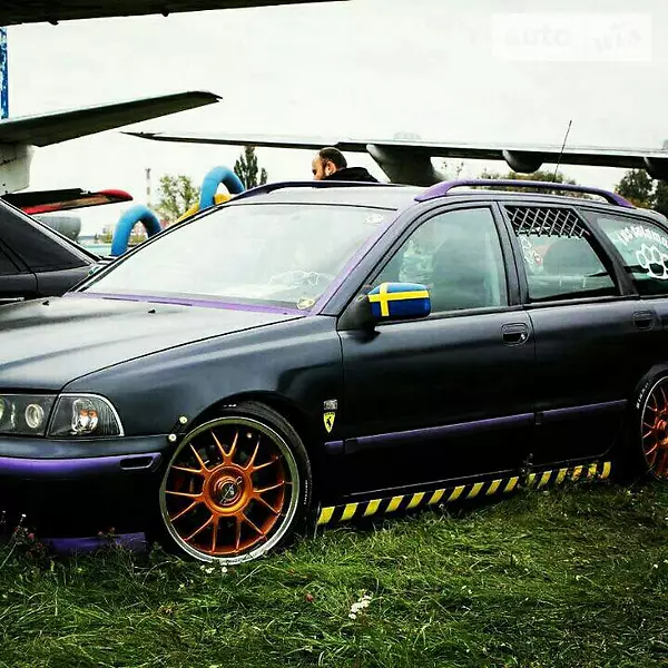 Volvo V40, 1998
