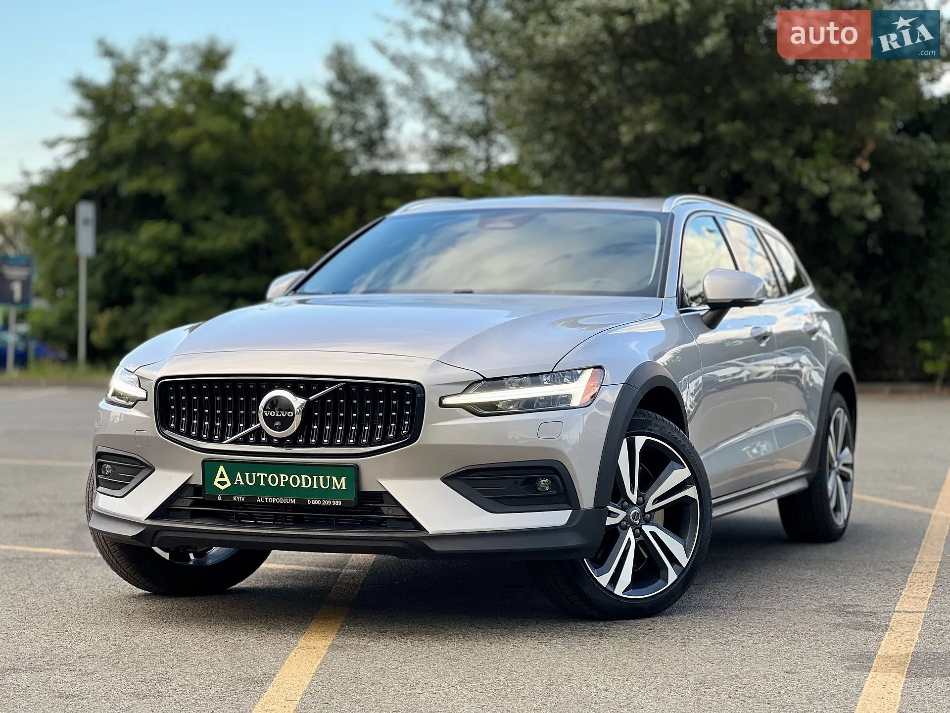Volvo V60 Cross Country, 2025