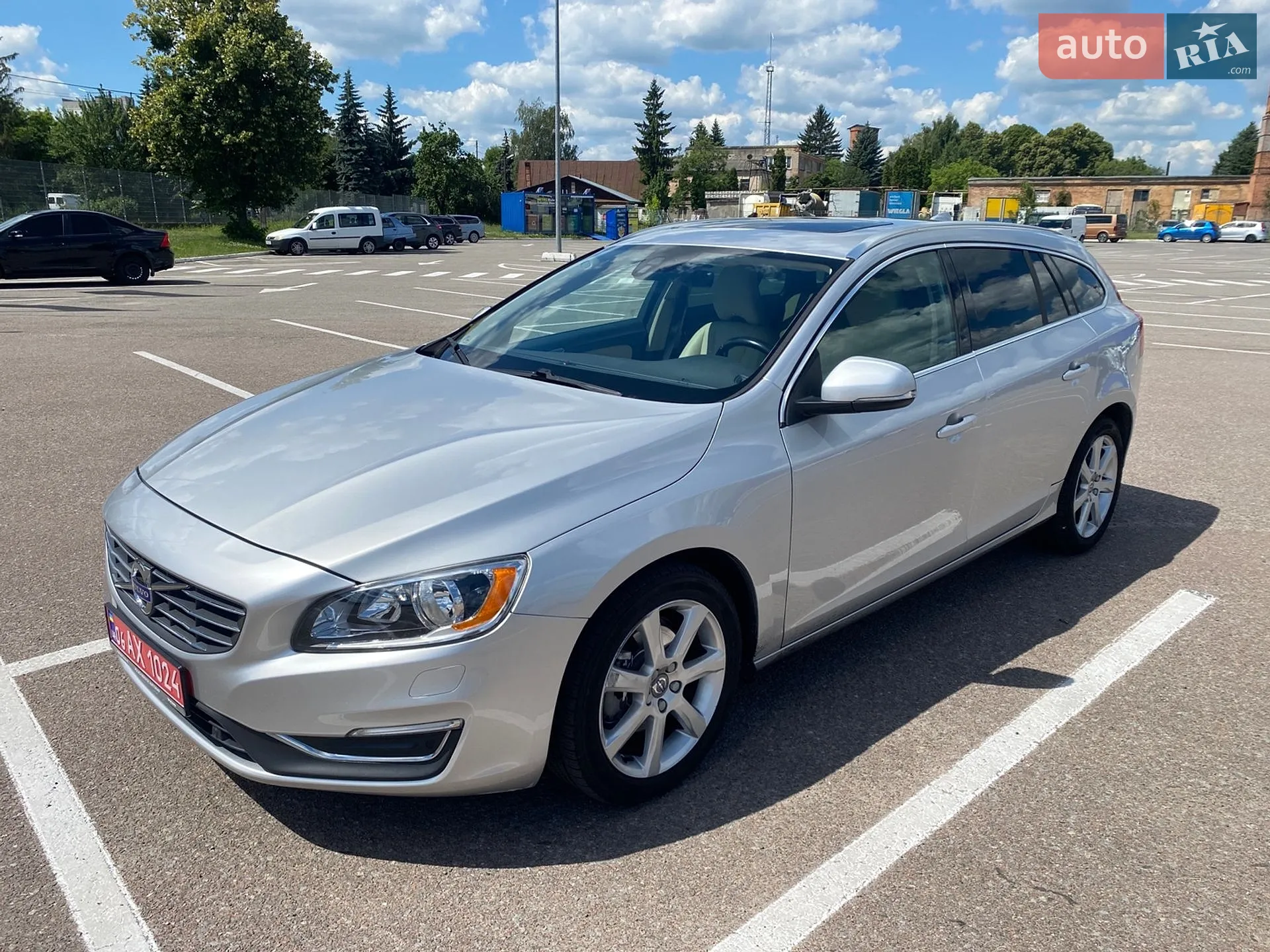 Volvo V60, 2015