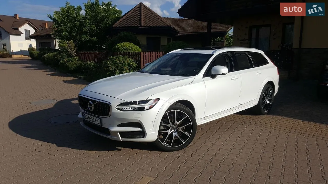 Volvo V90 Cross Country, 2017