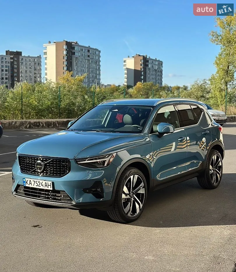 Volvo XC40, 2024