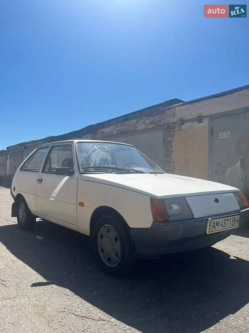 ЗАЗ 1102 Таврия-Нова, 2001