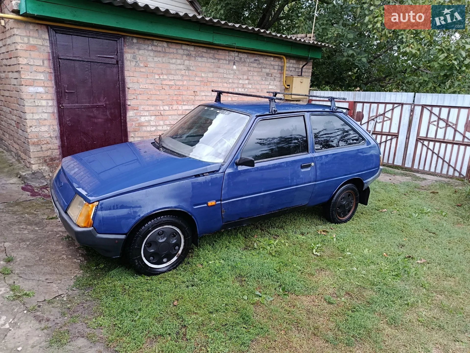 ЗАЗ 1102 Таврия-Нова, 2001