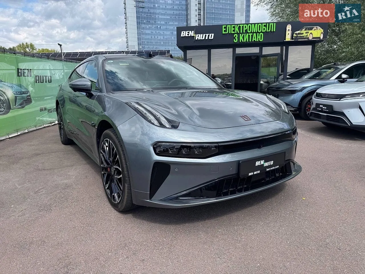 Zeekr 001, 2025