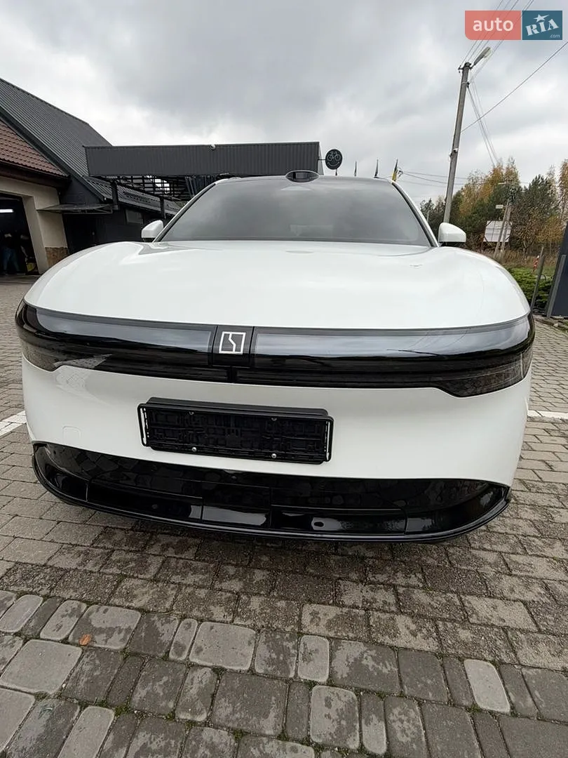 Zeekr 7X, 2025