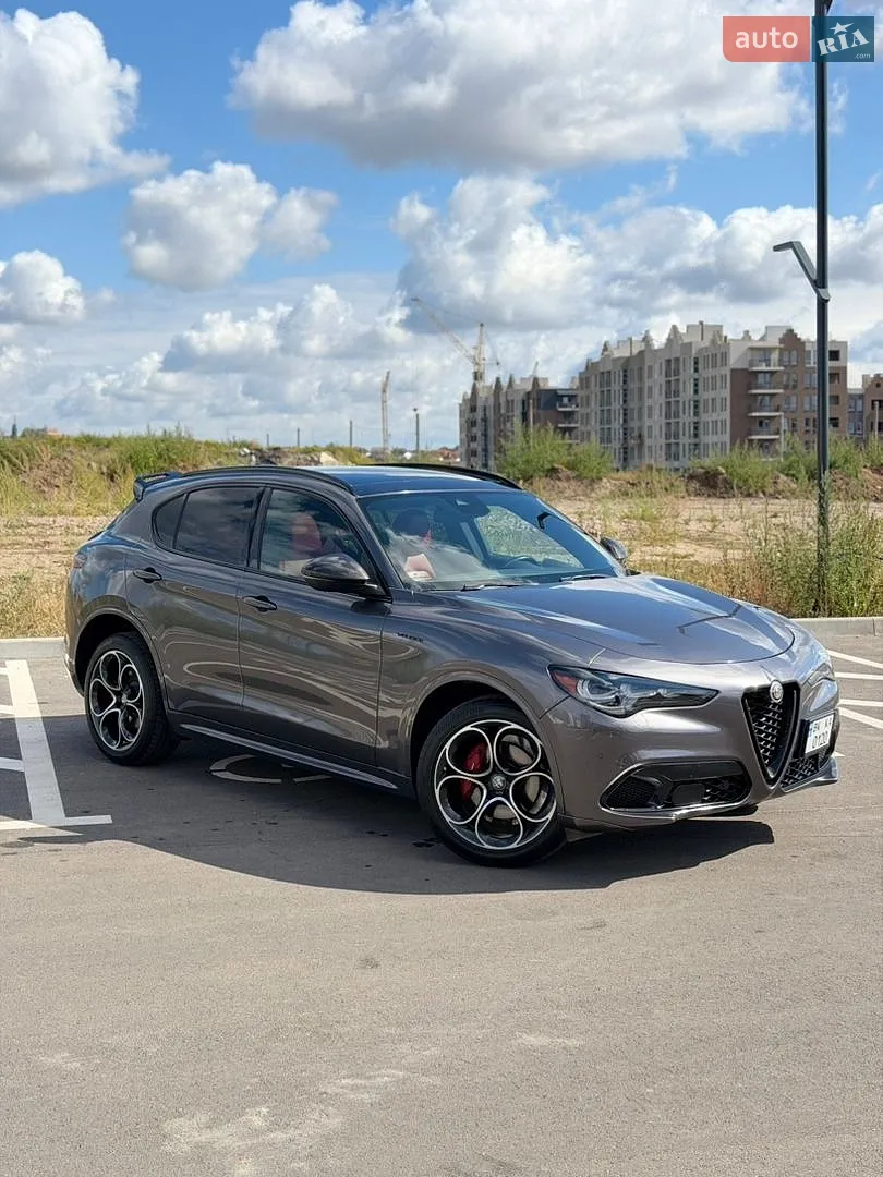 Alfa Romeo Stelvio, 2021