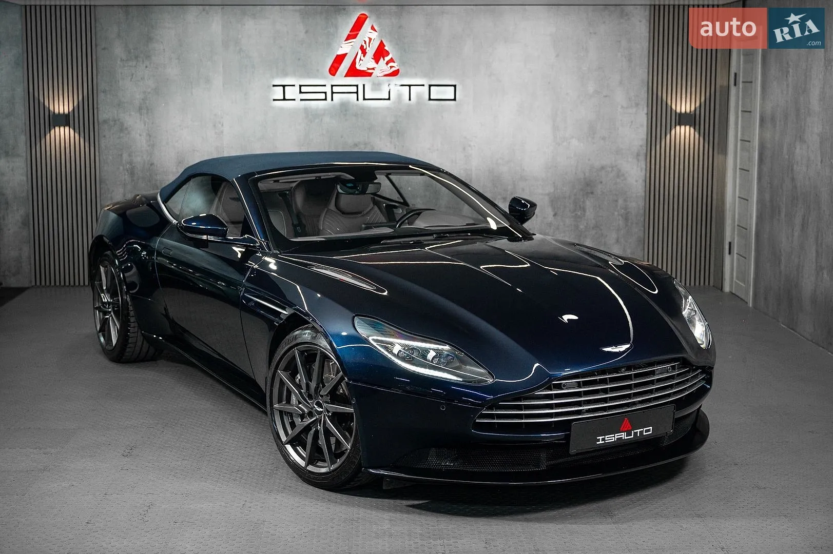Aston Martin DB11 Volante, 2021