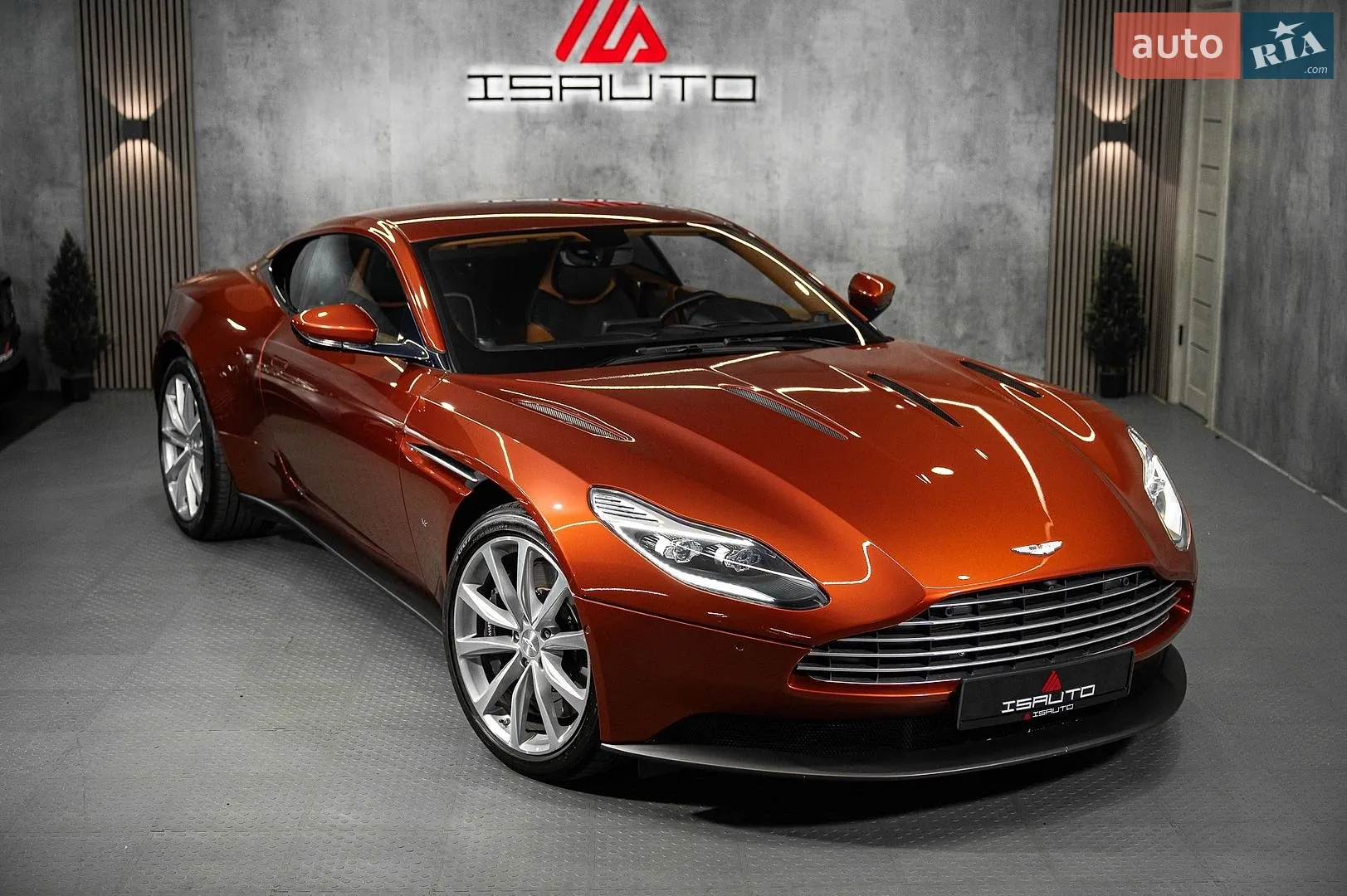 Aston Martin DB11, 2017