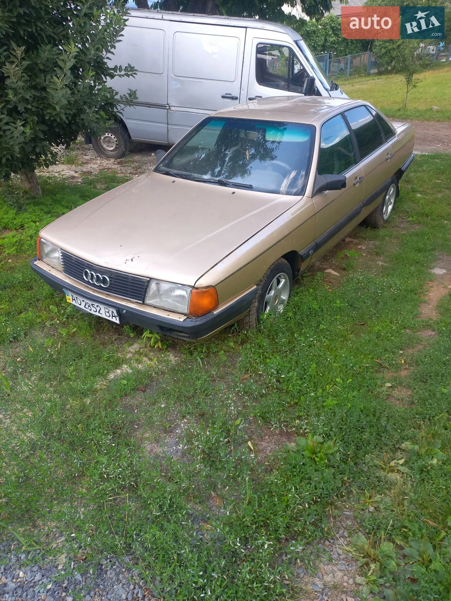Audi 100, 1988