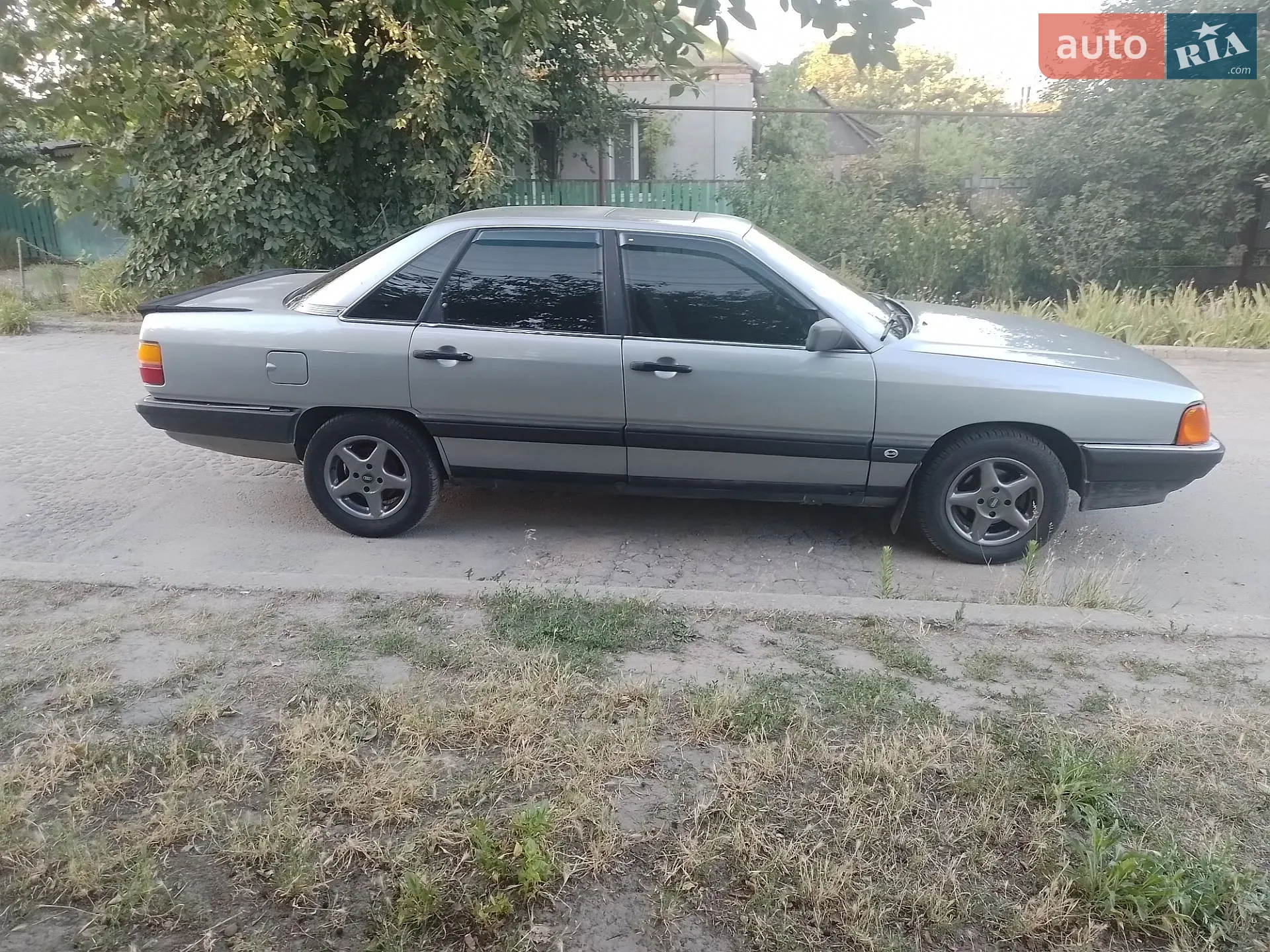 Audi 100, 1987