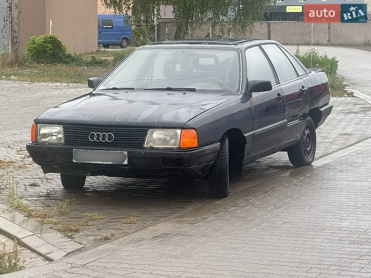 Audi 100, 1983