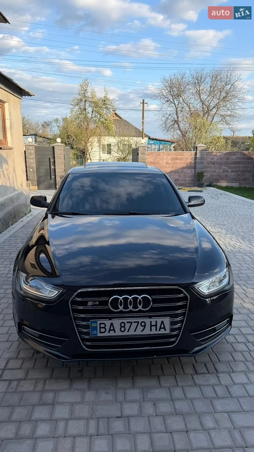 Audi A4, 2012