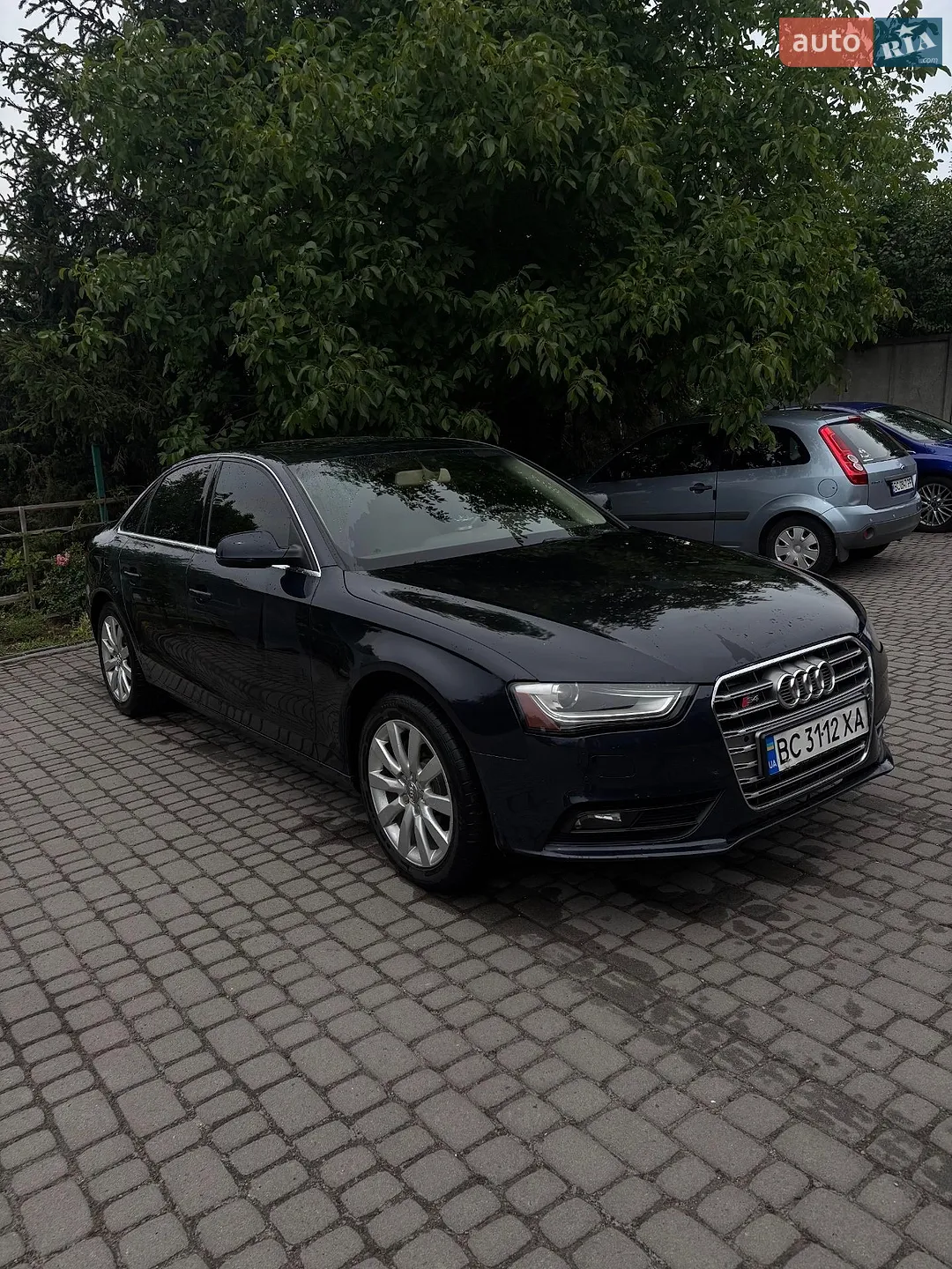 Audi A4, 2012