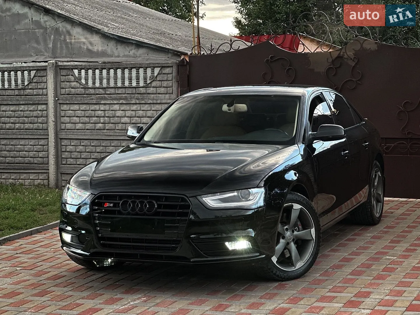 Audi A4, 2013