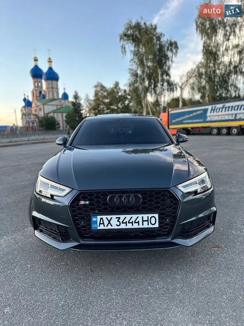 Audi A4, 2015