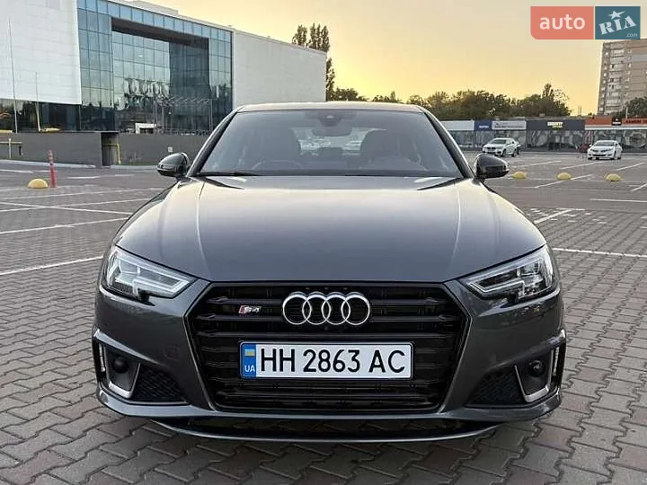 Audi A4, 2018