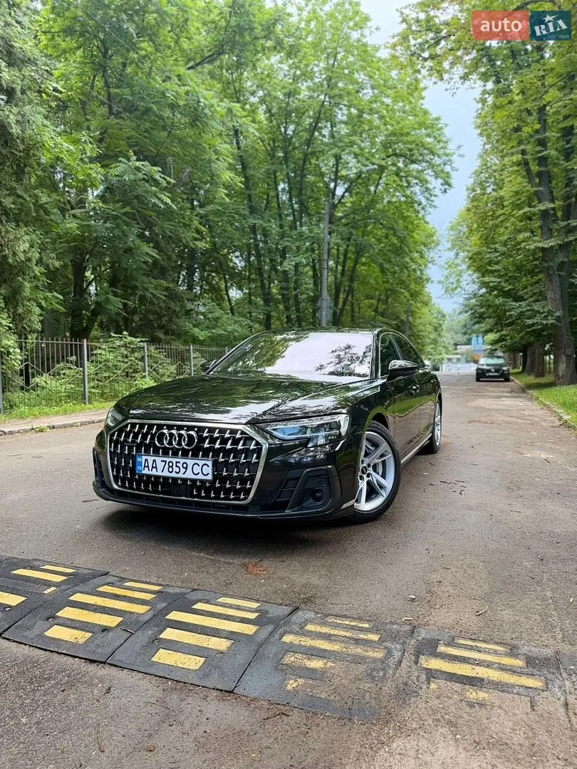 Audi A8, 2022