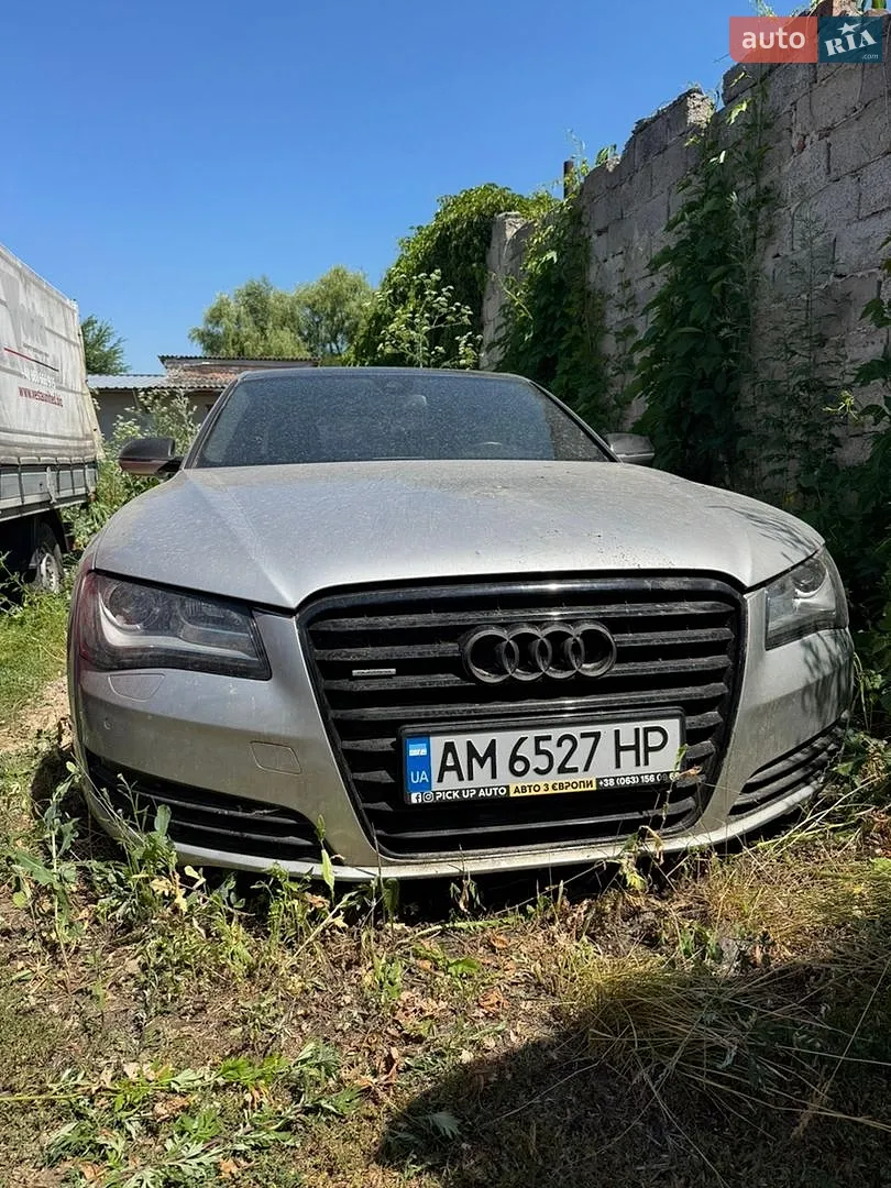 Audi A8, 2011