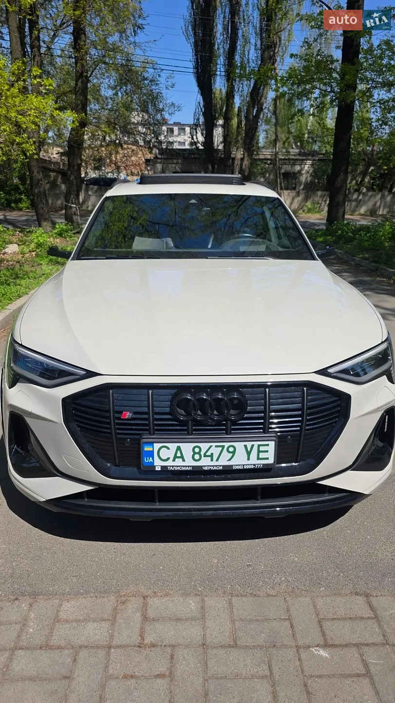 Audi e-tron S, 2021