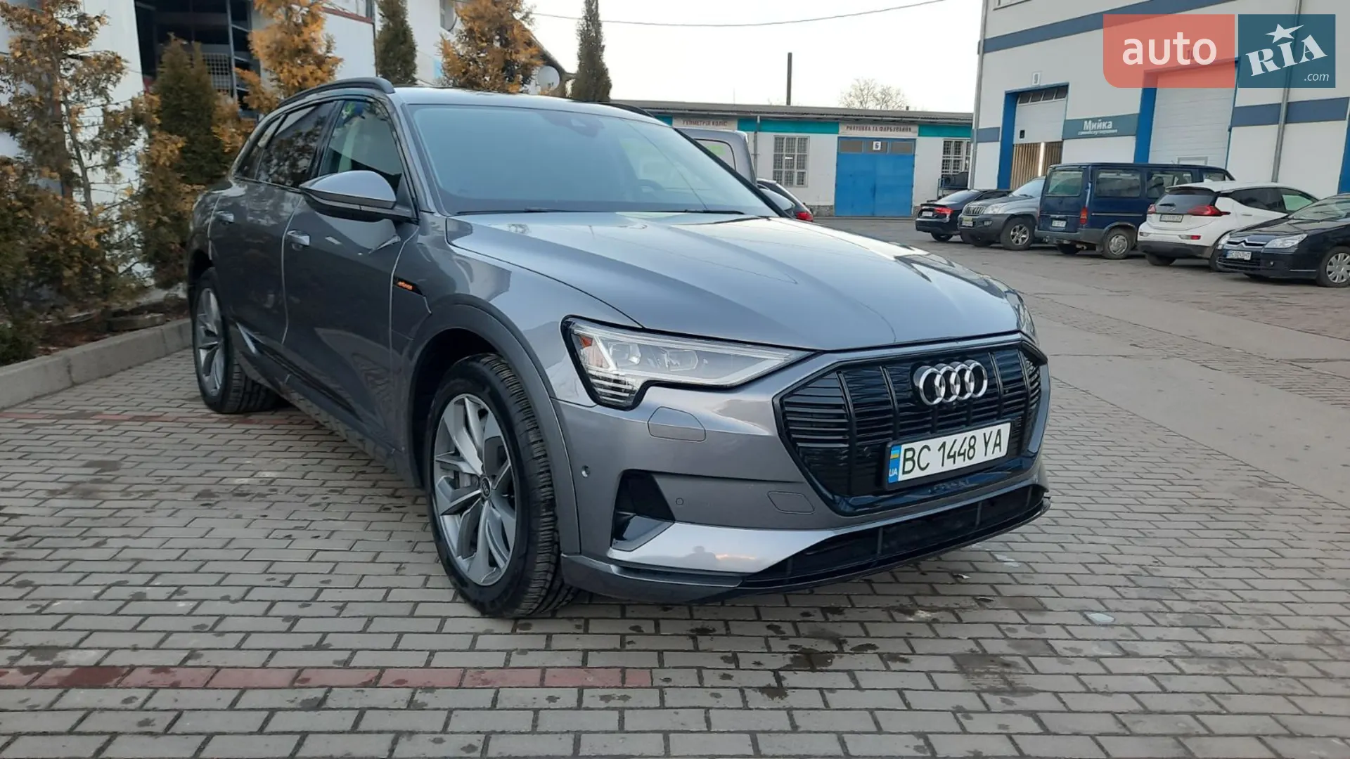 Audi e-tron 2020 — 1
