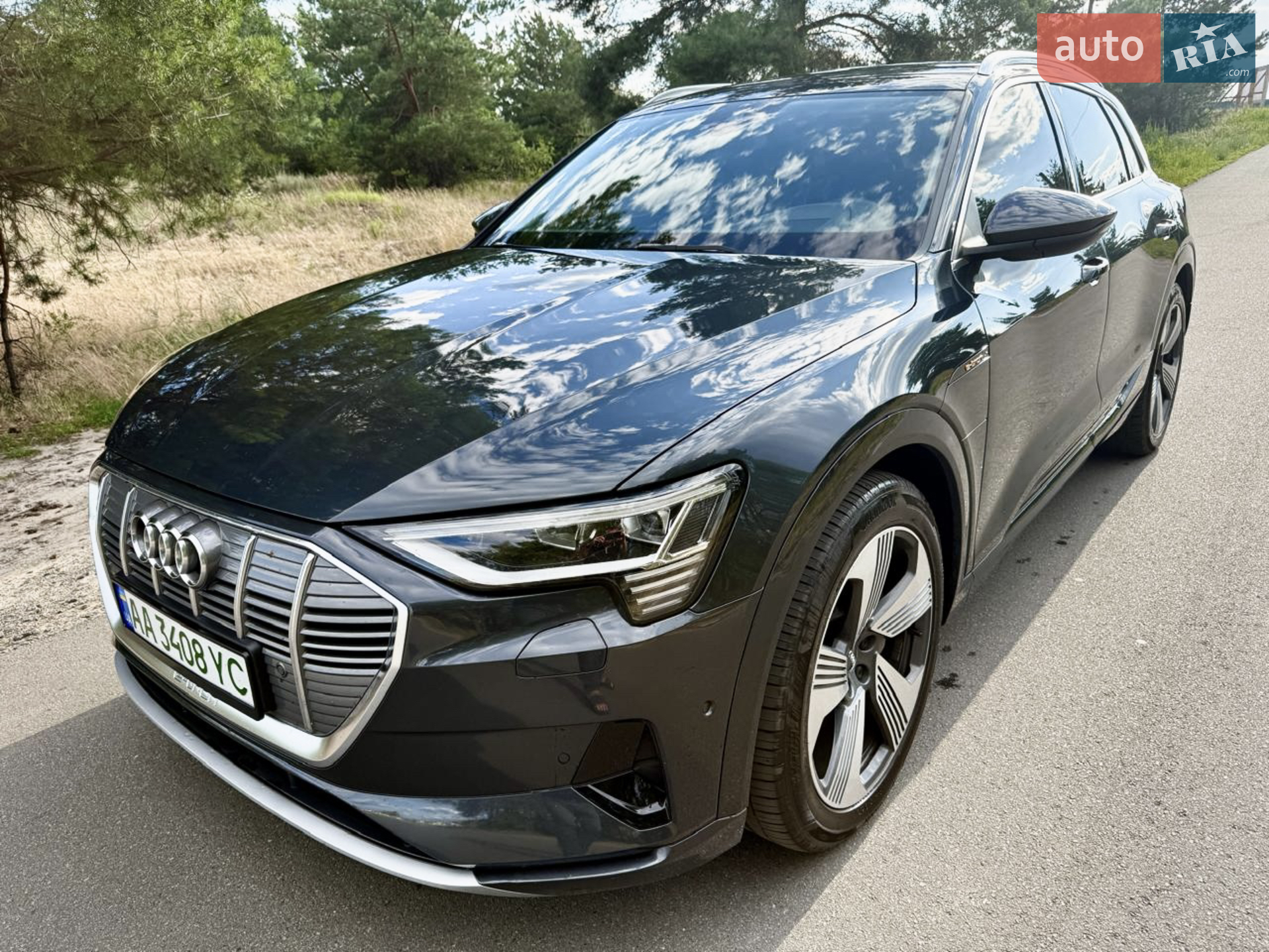 Audi e-tron 2019 — 1