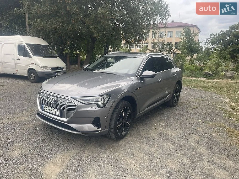 Audi e-tron, 2019