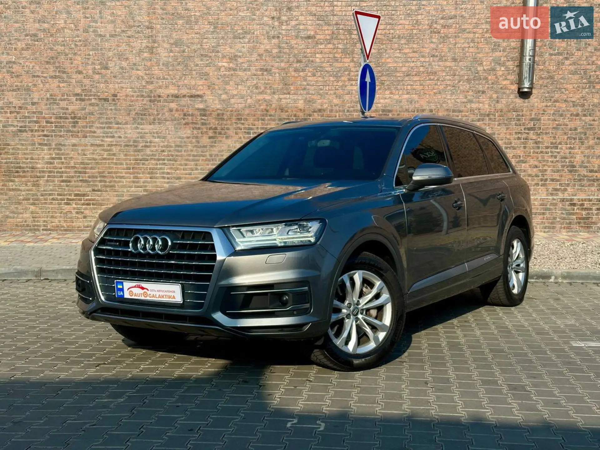 Audi Q7 2015 — 1