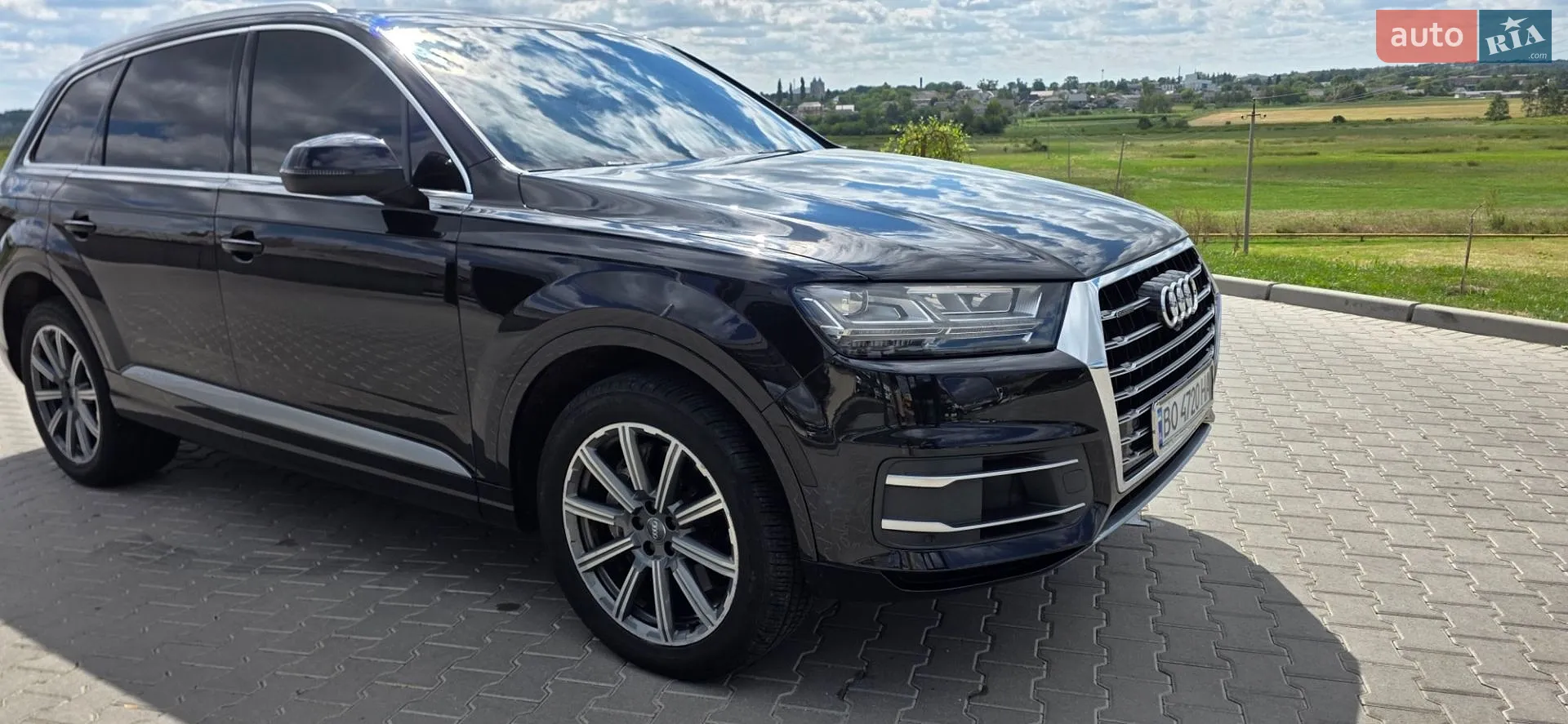 Audi Q7 2017 — 1