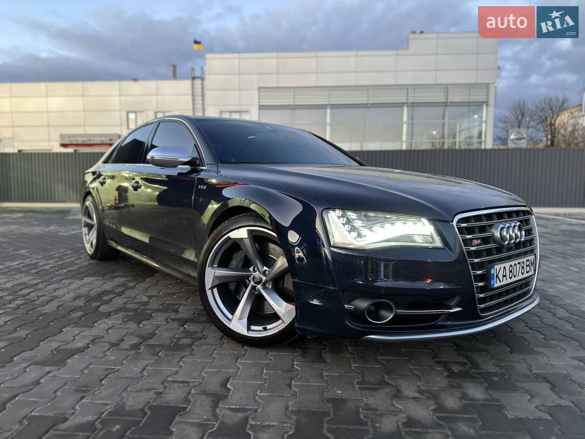 Audi S8, 2012
