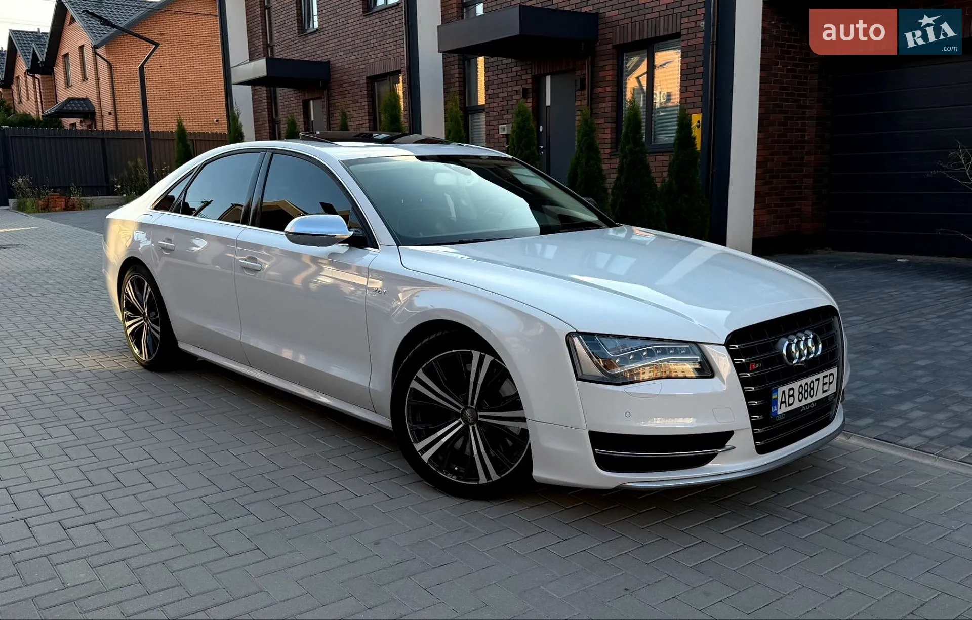 Audi S8 2014 — 1