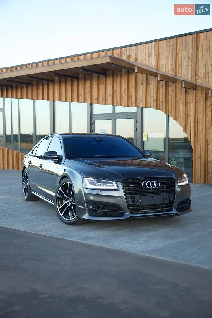 Audi S8, 2016