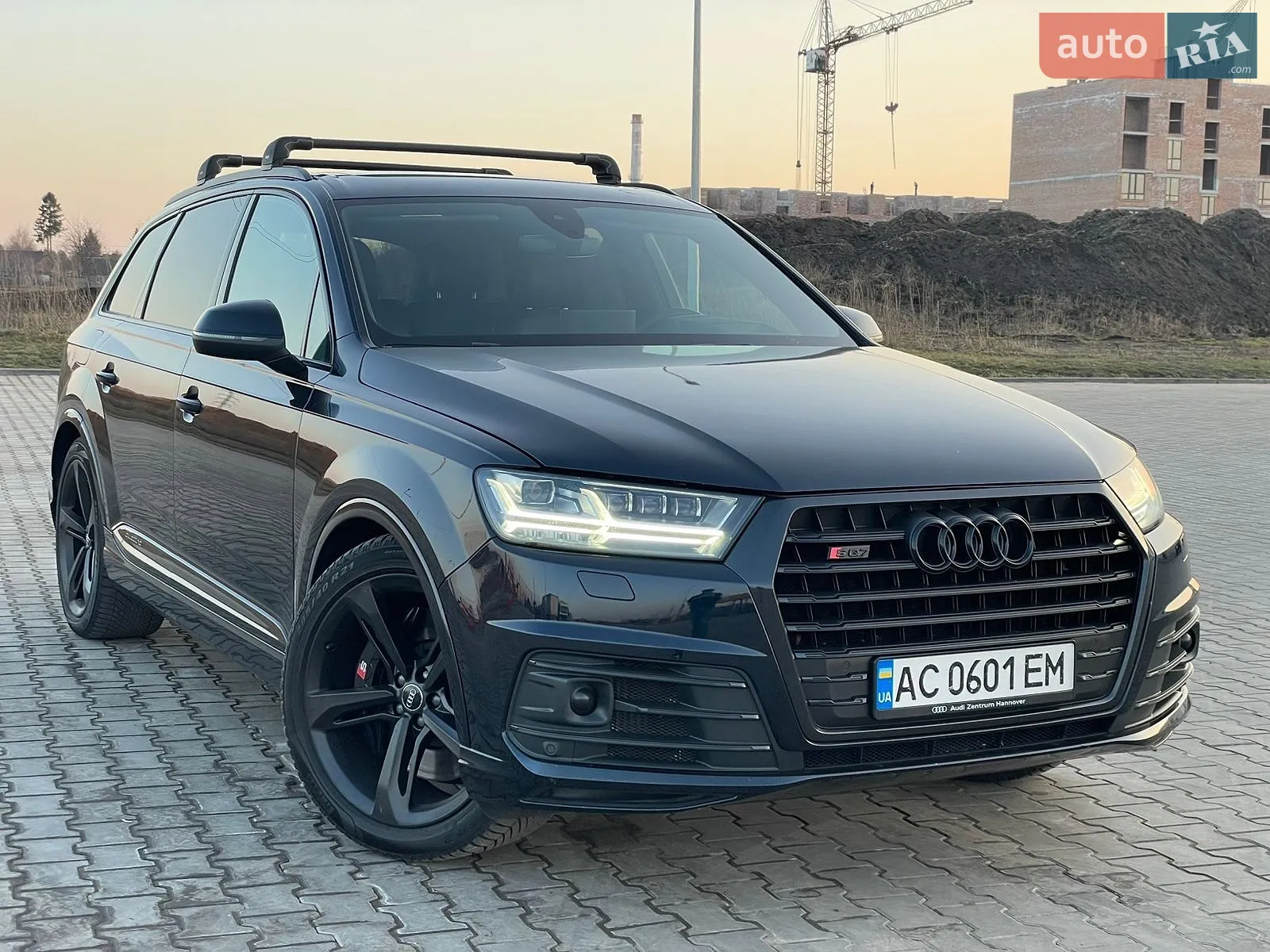 Audi SQ7 2017 — 1