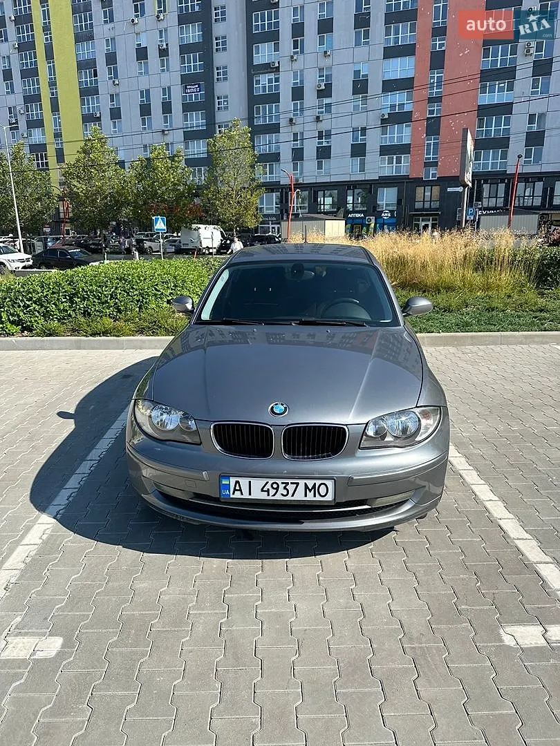 BMW 1 Series, 2009