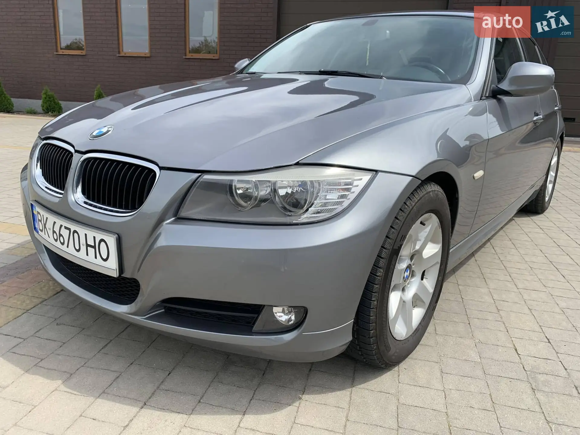 BMW 3 Series, 2009