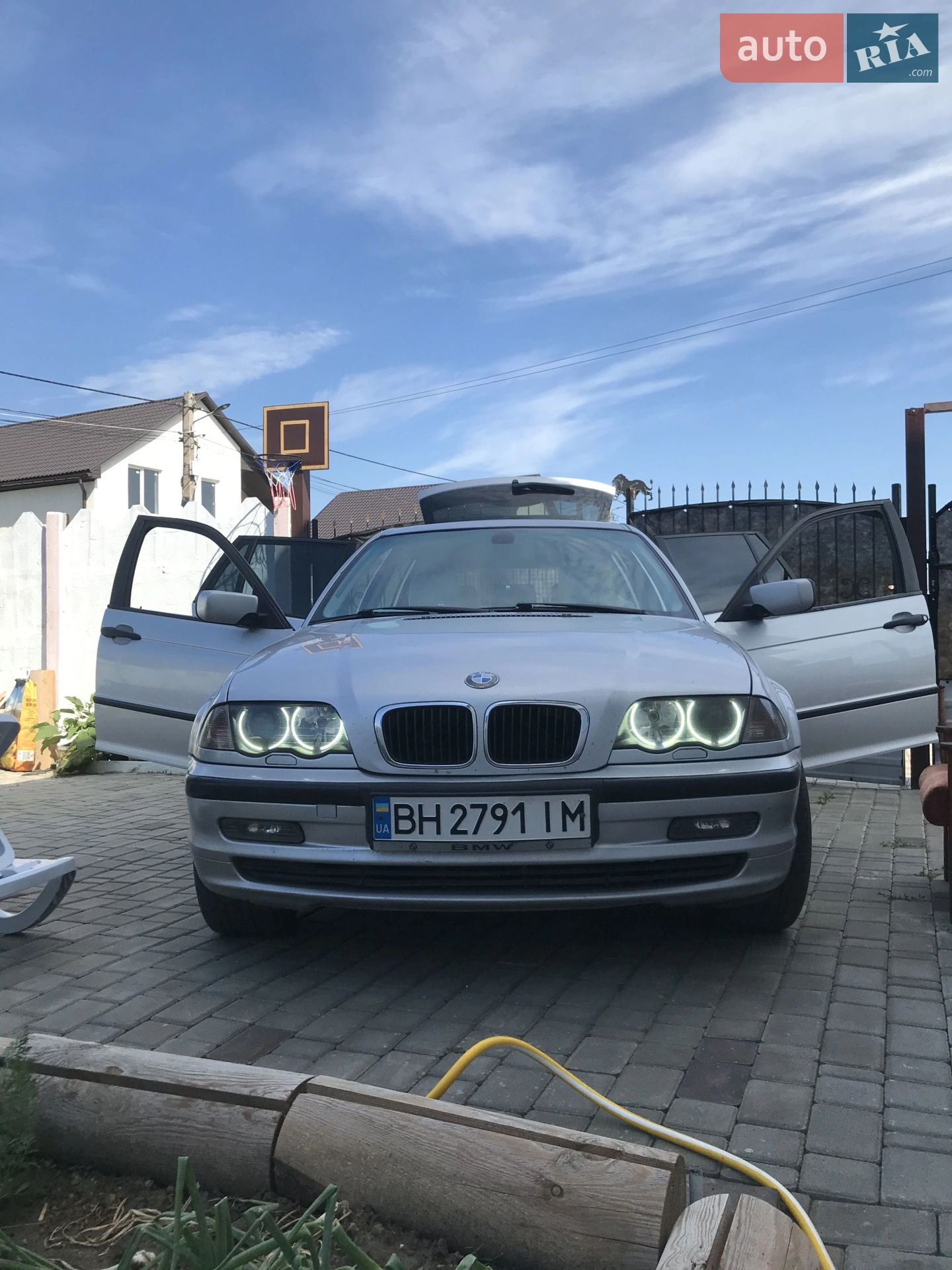 BMW 3 Series, 2001