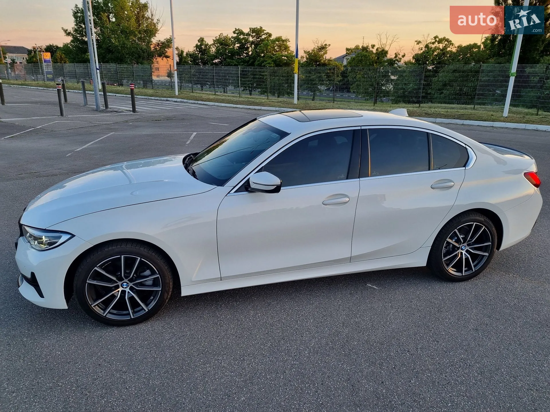BMW 3 Series, 2019