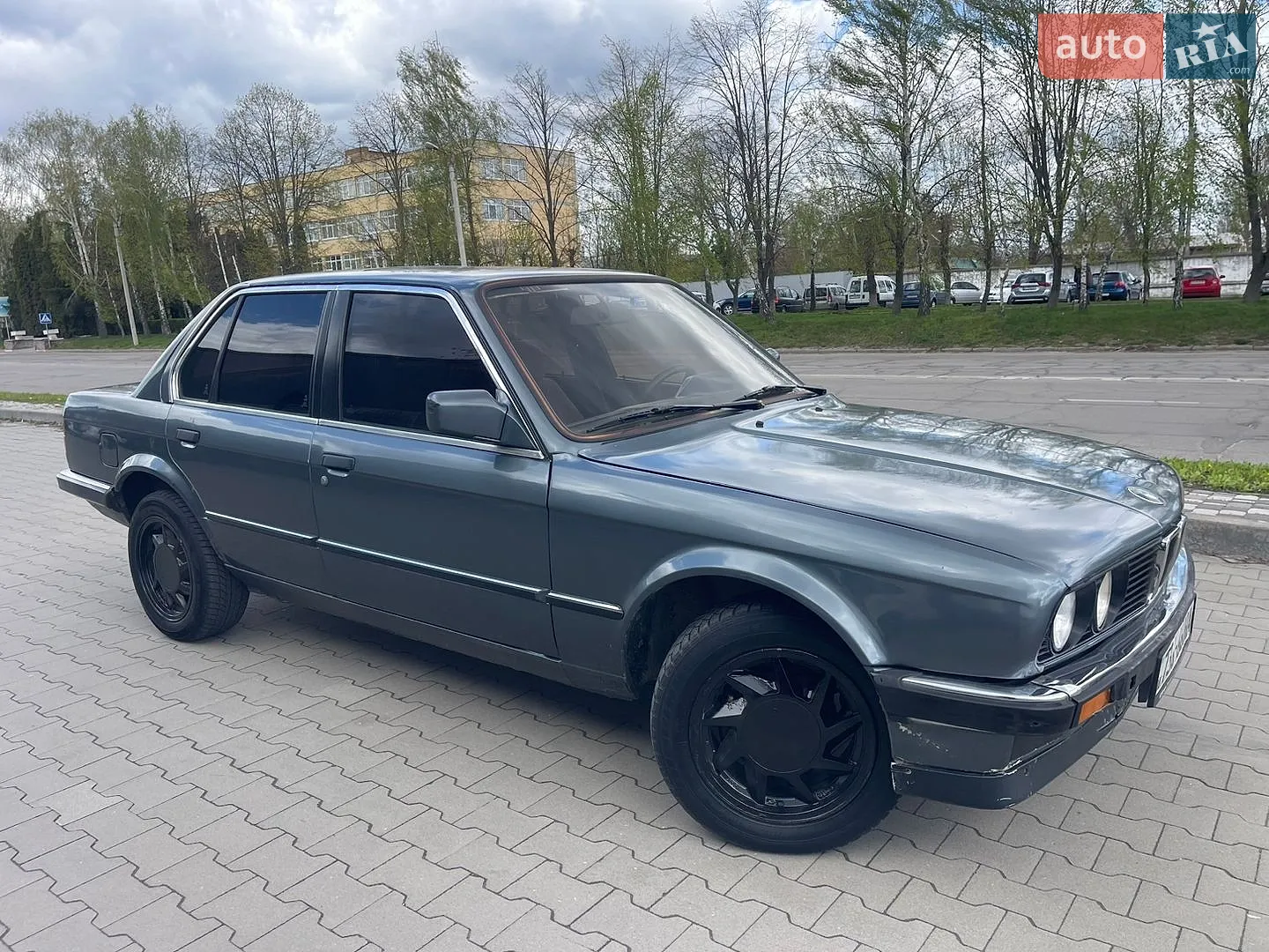 BMW 3 Series, 1988