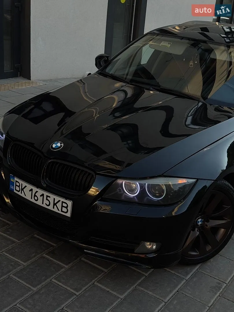BMW 3 Series, 2009