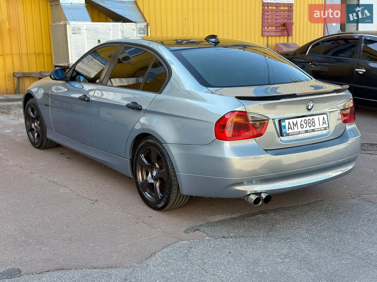 BMW 3 Series, 2005
