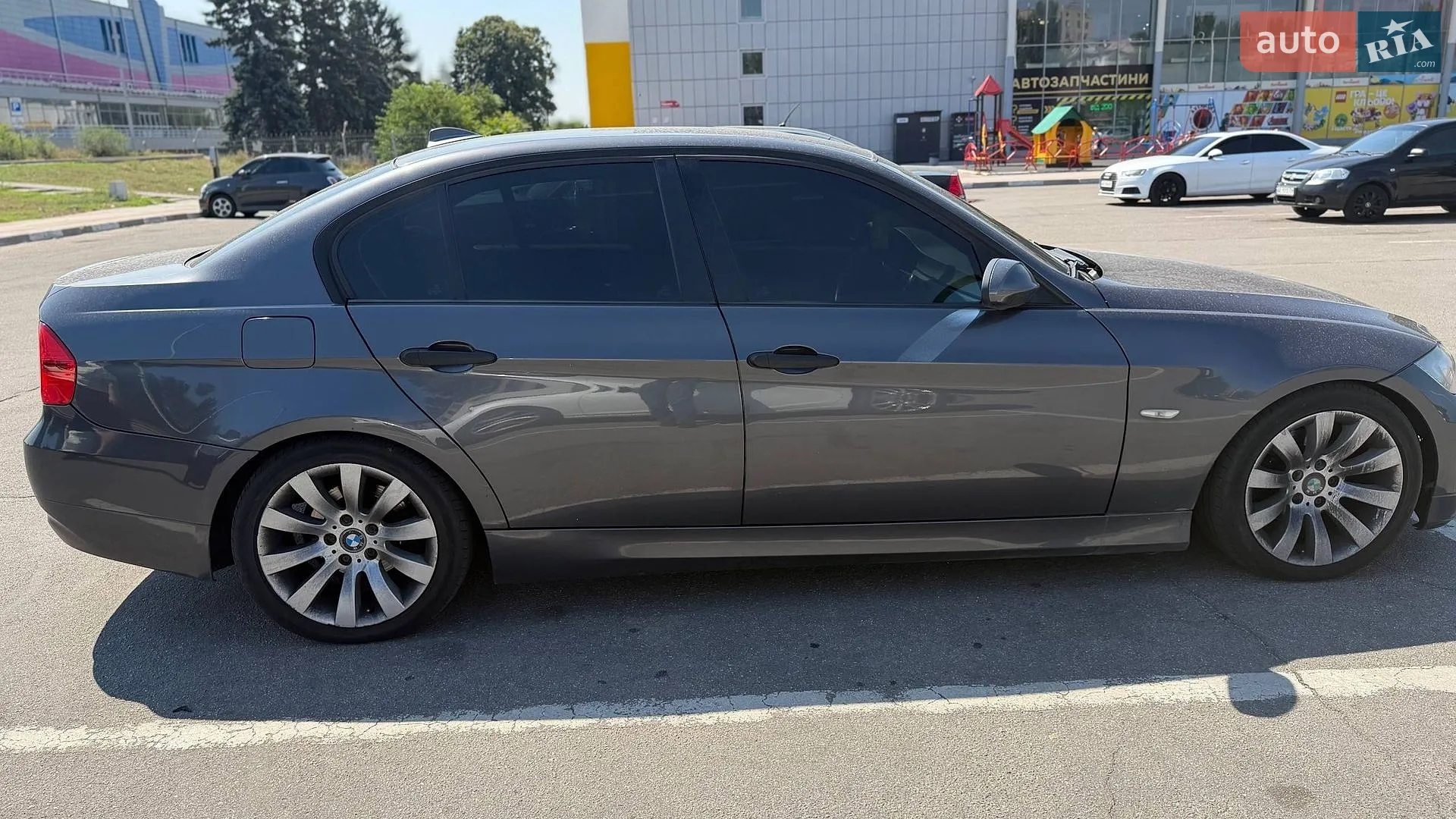 BMW 3 Series, 2005