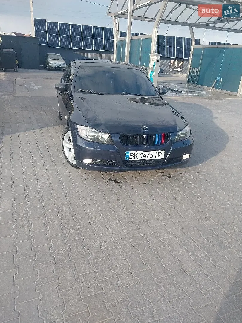 BMW 3 Series, 2005