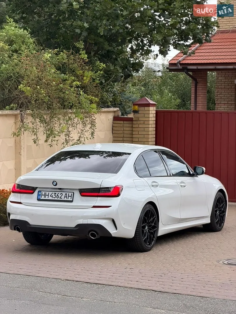 BMW 3 Series, 2021