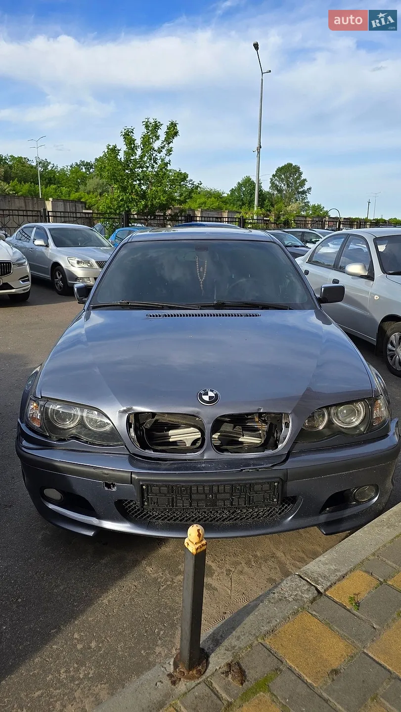 BMW 3 Series, 2004