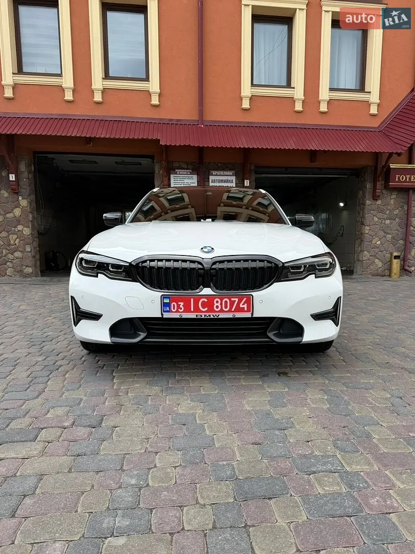 BMW 3 Series, 2021
