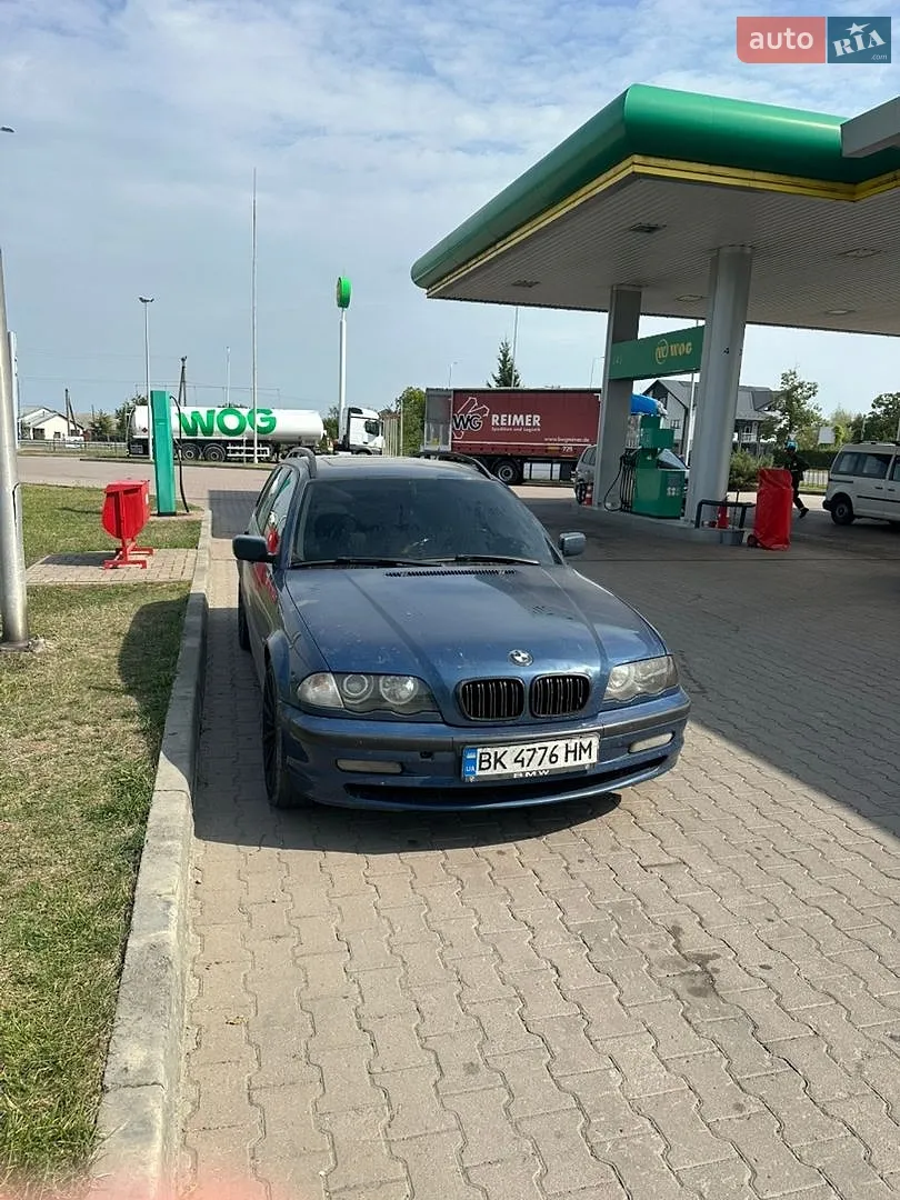 BMW 3 Series, 2001