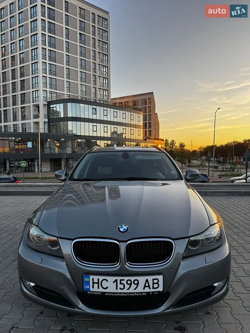 BMW 3 Series, 2011