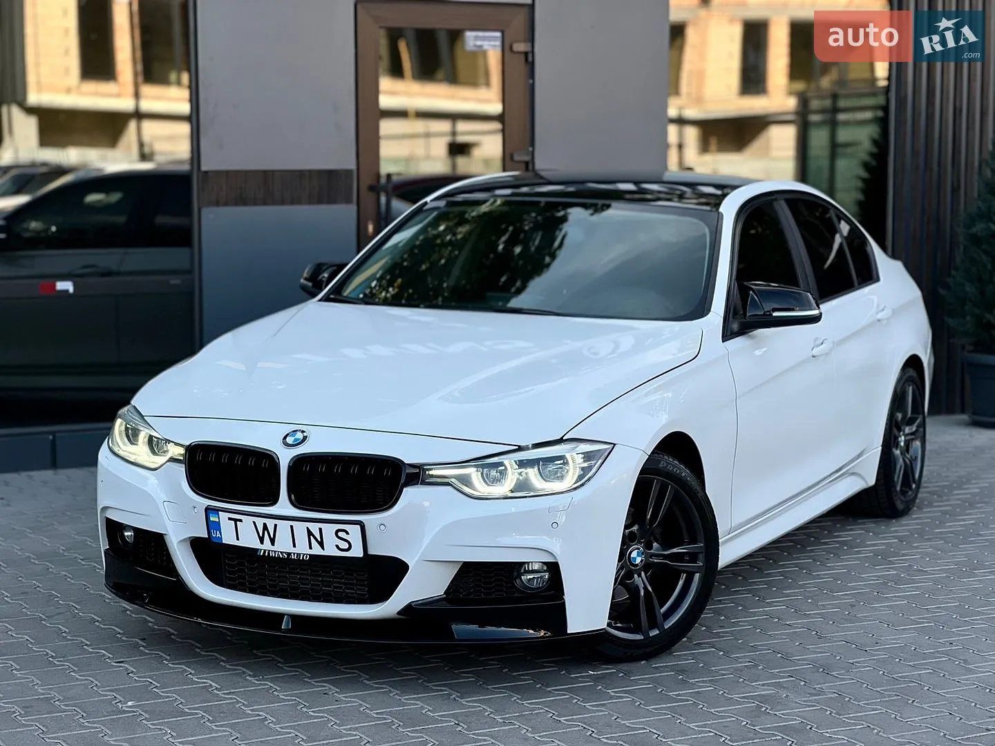 BMW 3 Series, 2016
