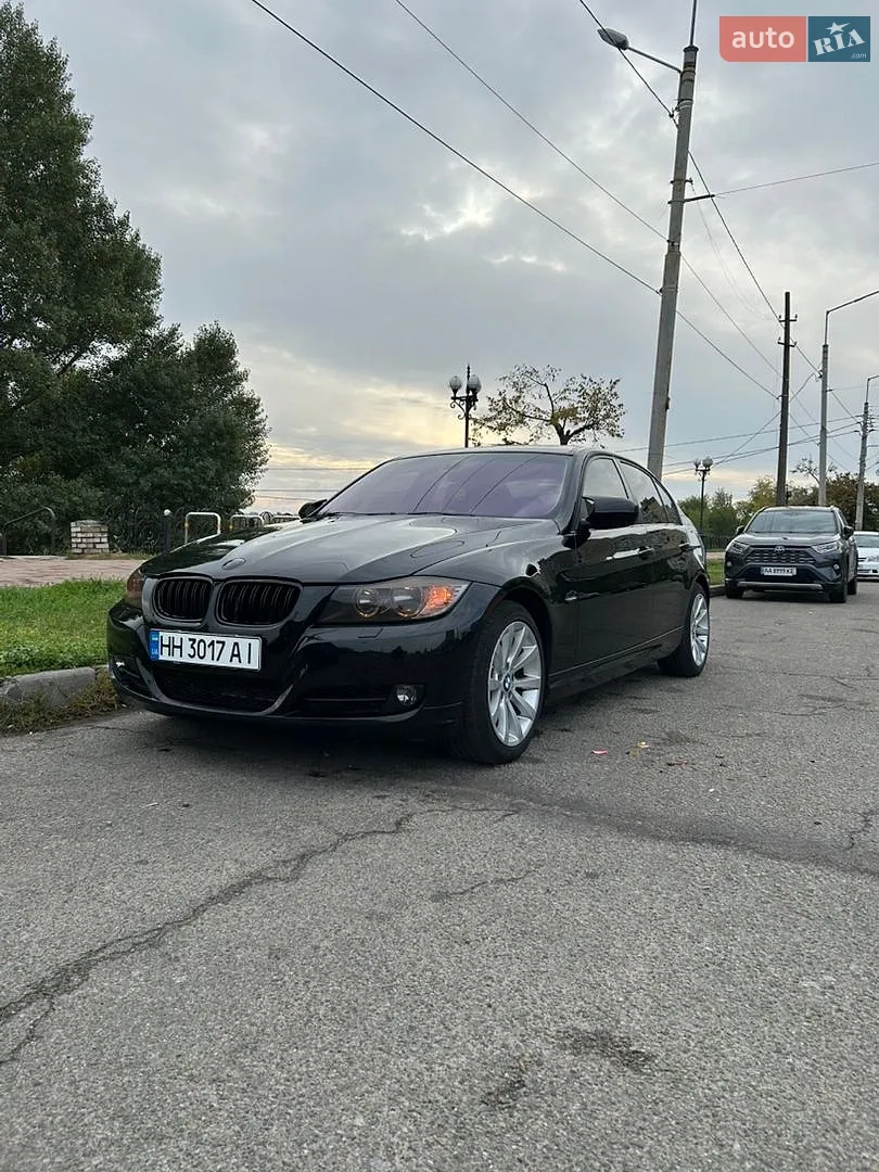BMW 3 Series, 2011